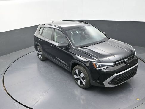 New 2026 Volkswagen Taos S image 10