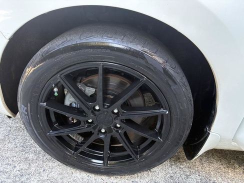 Used 2014 Nissan Leaf SV w/ Premium Package FWD image 41