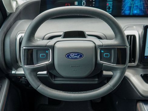 Certified 2025 Ford Expedition Active AWD/4WD image 27