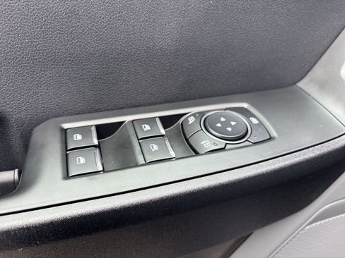 Used 2025 Ford F250 XL w/ XL Chrome Package image 17