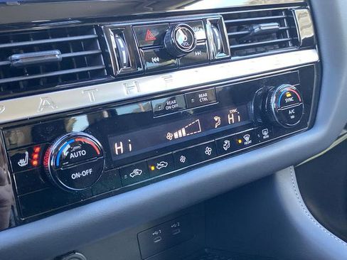 New 2026 Nissan Pathfinder SV image 18