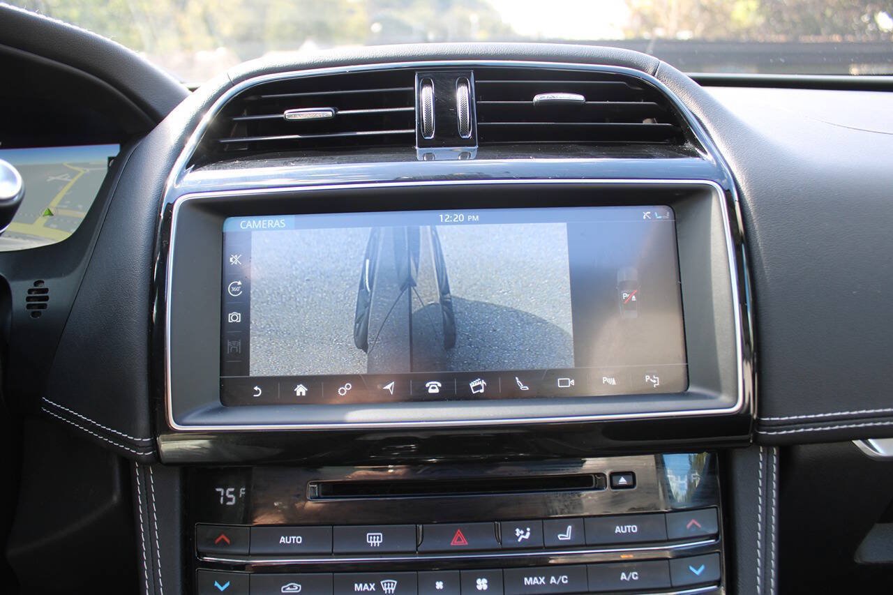 Used 2019 Jaguar F-PACE S AWD/4WD image 40