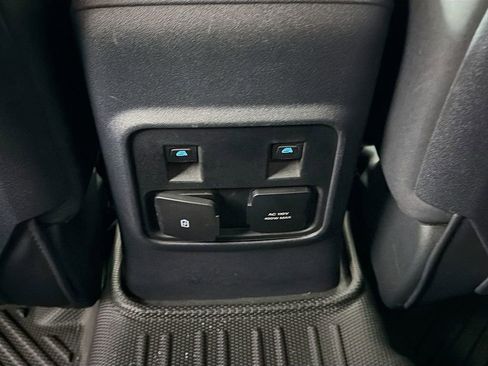 Used 2023 Ford Bronco Badlands image 27