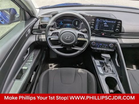 Used 2021 Hyundai Elantra SEL w/ Convenience Package FWD image 13