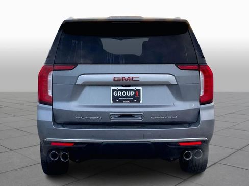 Used 2021 GMC Yukon Denali w/ Denali Premium Package image 4
