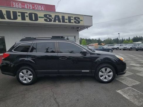 Used 2011 Subaru Outback 2.5i Premium AWD/4WD image 2
