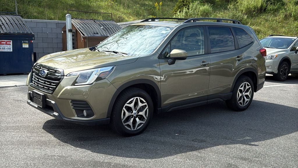 Certified 2023 Subaru Forester Premium AWD/4WD image 3