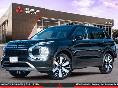 New 2025 Mitsubishi Outlander SE