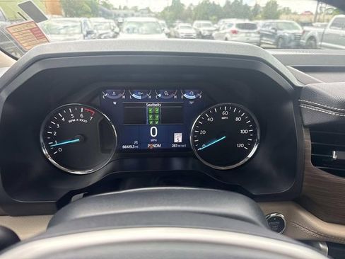 Used 2024 Ford Expedition Limited AWD/4WD image 34