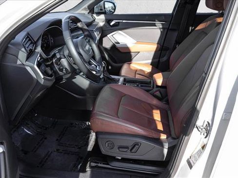 Used 2021 Audi Q3 2.0T Premium Plus w/ Premium Plus Package image 12