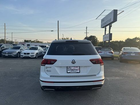 Used 2021 Volkswagen Tiguan SE R-Line FWD image 6