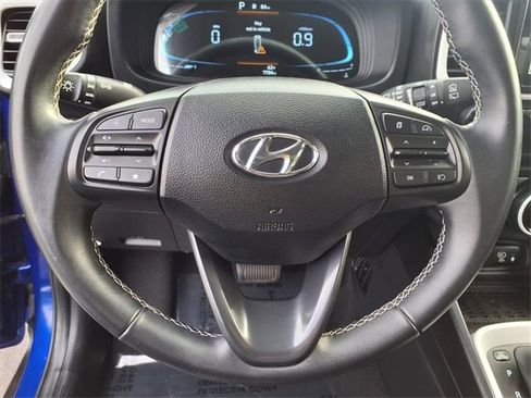 Certified 2024 Hyundai Venue Limited image 15