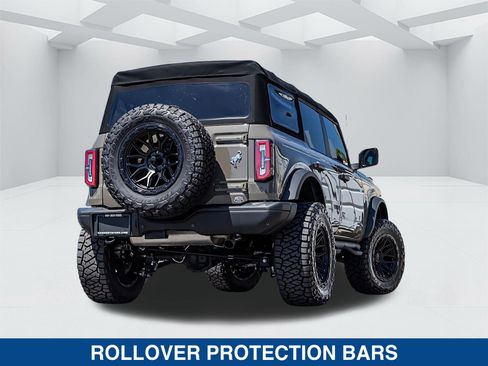 Used 2025 Ford Bronco Badlands AWD/4WD image 4