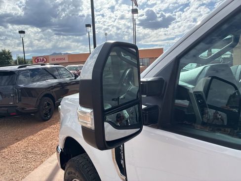 Used 2022 Ford F250 Lariat w/ Lariat Value Package AWD/4WD image 27