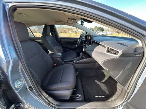 Used 2023 Toyota Corolla LE image 31