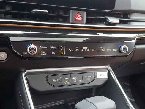 New 2026 Kia Carnival SX Prestige FWD image 11