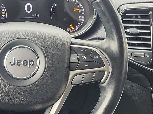 Used 2020 Jeep Grand Cherokee Altitude AWD/4WD image 15