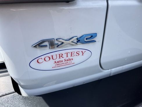 Used 2022 Jeep Wrangler Unlimited Sahara 4xe image 11