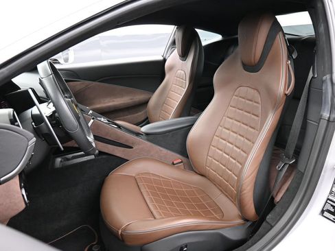 Used 2024 Ferrari Roma RWD image 5