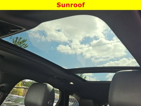 Used 2025 Land Rover Range Rover Velar Dynamic SE image 25