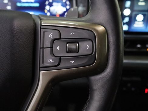 Used 2022 Chevrolet Silverado 1500 High Country w/ Technology Package image 17