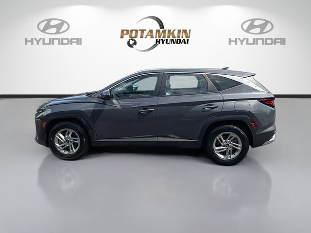 Used 2025 Hyundai Tucson SE FWD image 8