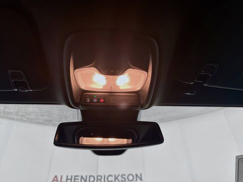 Used 2024 GMC Canyon Elevation w/ Convenience Package image 18