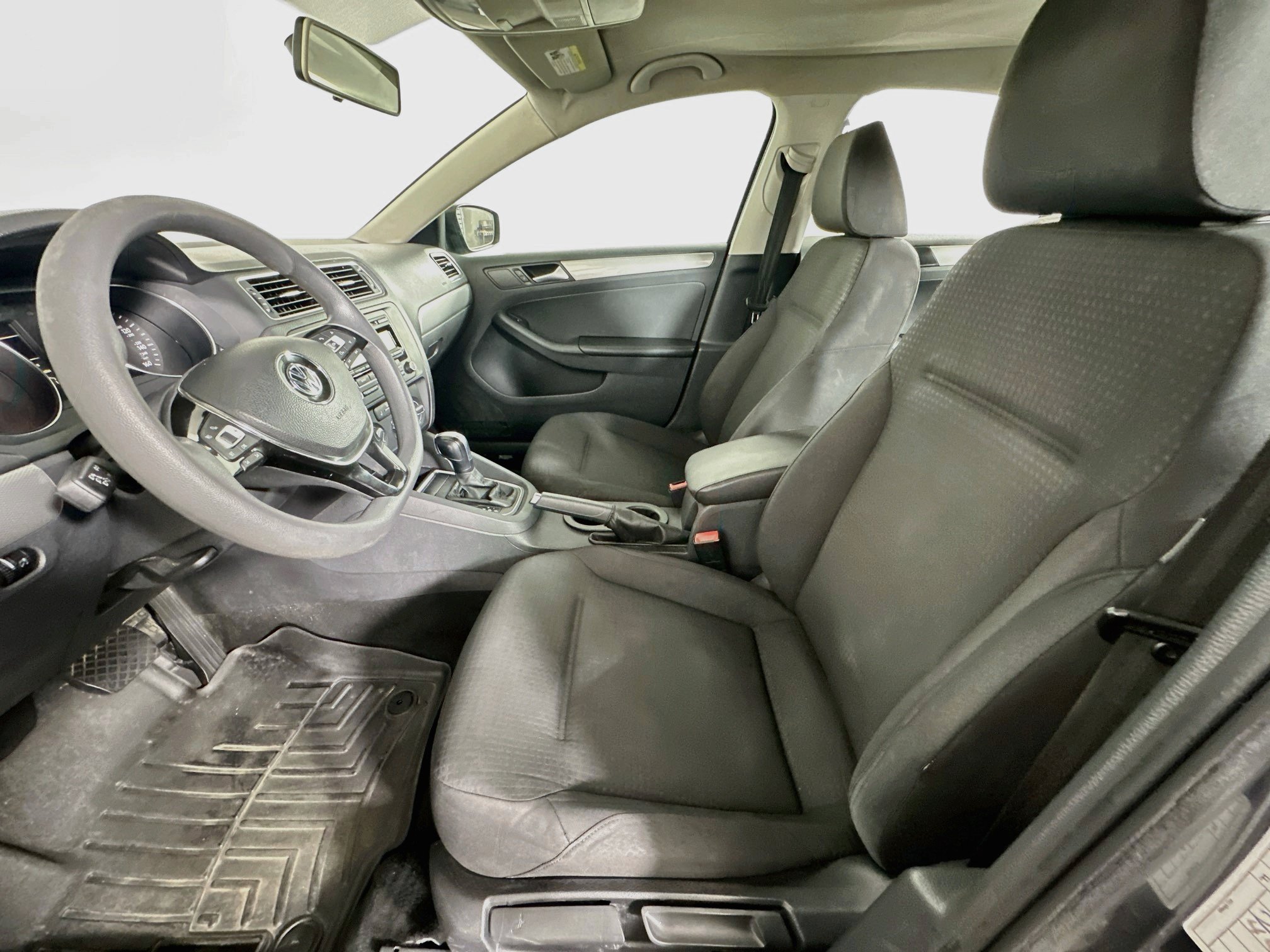 Used 2015 Volkswagen Jetta SE FWD image 13