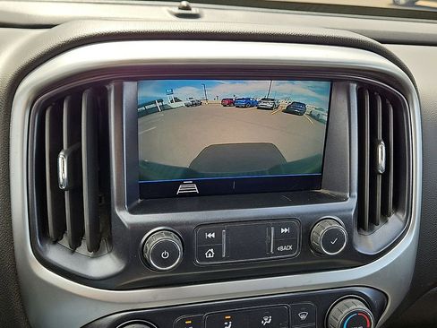 Used 2022 Chevrolet Colorado LT w/ Fleet Safety Package image 12