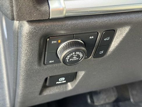 Used 2025 Ford Expedition Tremor image 18