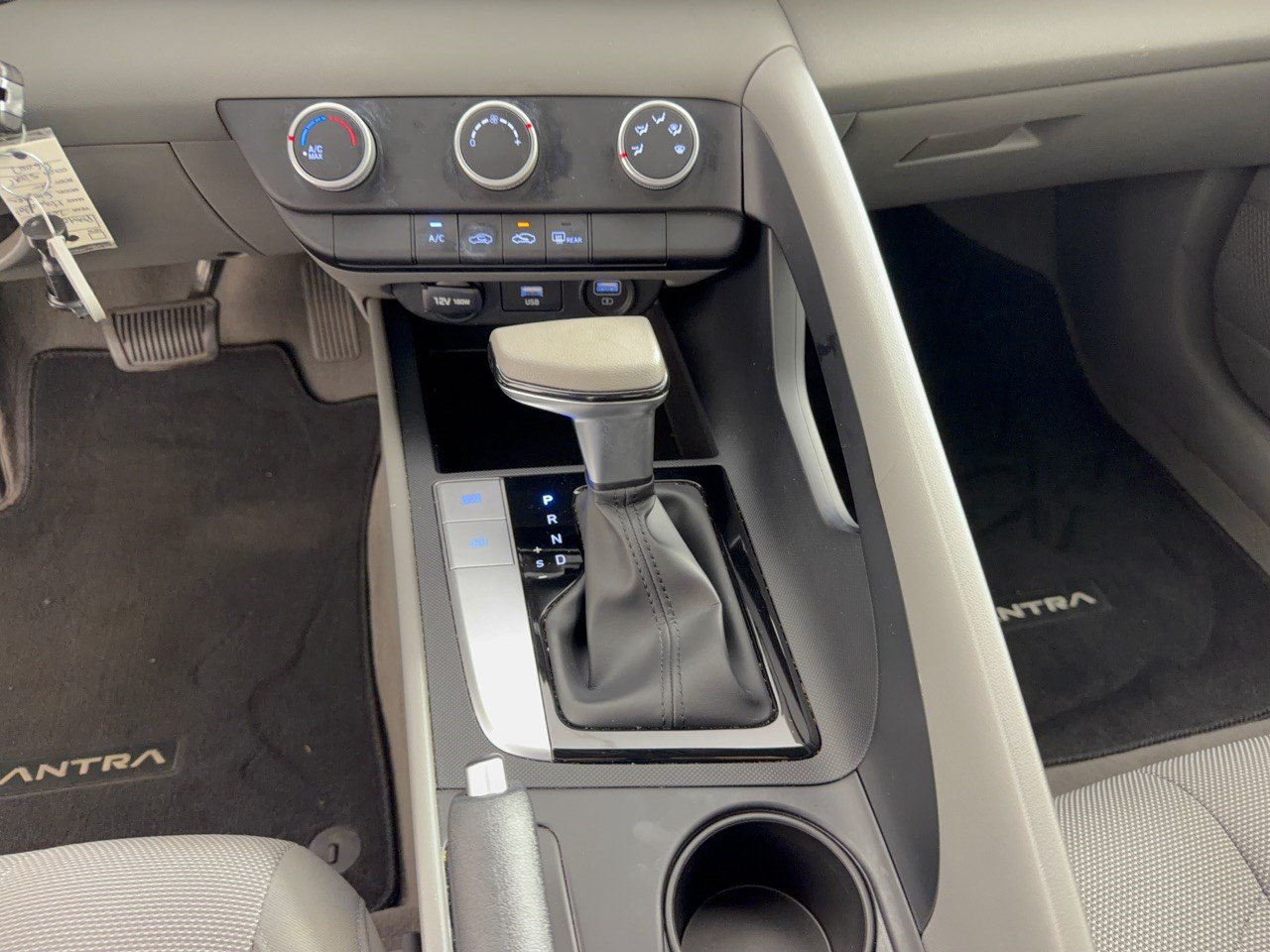 Used 2021 Hyundai Elantra SE FWD image 21