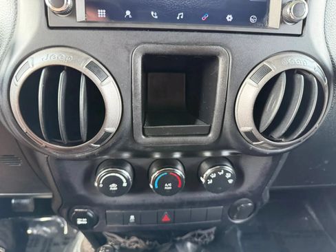 Used 2015 Jeep Wrangler Sport w/ Quick Order Package 23S AWD/4WD image 24