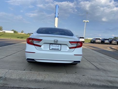 Used 2019 Honda Accord LX image 10