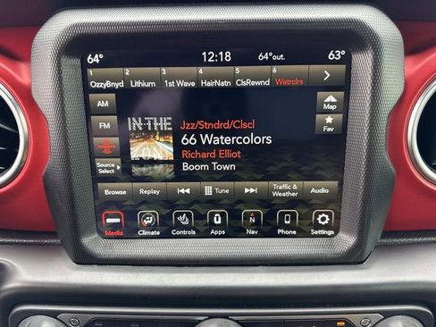 Used 2022 Jeep Gladiator Rubicon w/ LED Lighting Group image 18