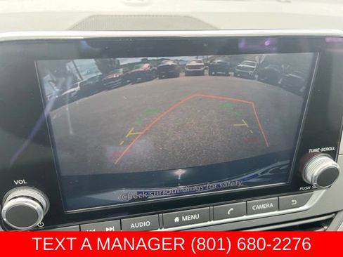 Used 2024 Nissan Altima 2.5 SR FWD image 18