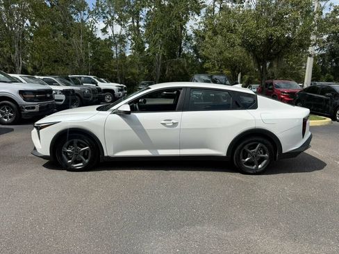 Used 2025 Kia K4 FWD image 2