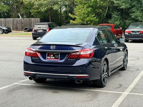 Used 2016 Honda Accord Sport image 5