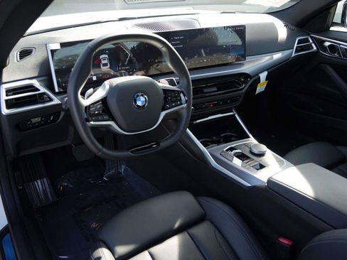 Used 2025 BMW 430i Coupe w/ Convenience Package image 21