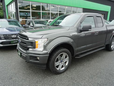 Used 2018 Ford F150 XLT w/ Equipment Group 302A Luxury AWD/4WD image 2