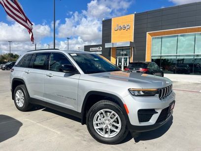 New 2025 Jeep Grand Cherokee Laredo X w/ Luxury Tech Group I