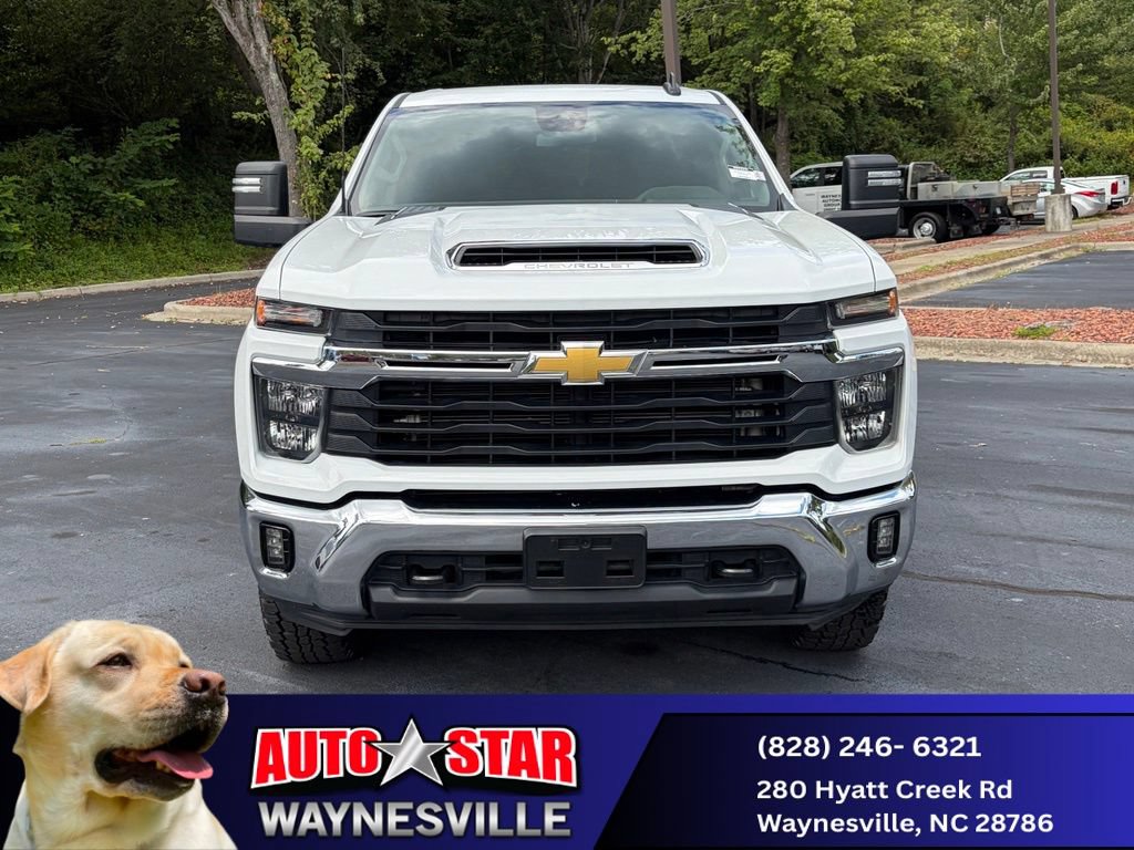 Used 2024 Chevrolet Silverado 2500 LT AWD/4WD image 8