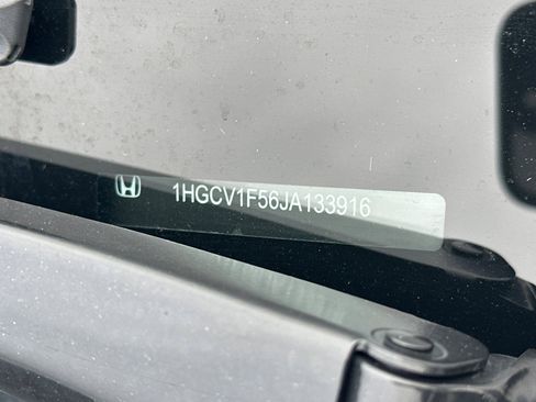 Used 2018 Honda Accord EX-L image 9