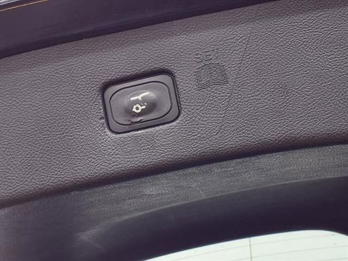 Used 2024 Ford Edge Titanium image 20