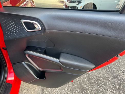 Certified 2022 Kia Soul GT-Line FWD image 17