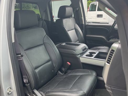 Used 2017 Chevrolet Silverado 1500 LTZ Z71 w/ LTZ Plus Package AWD/4WD image 6