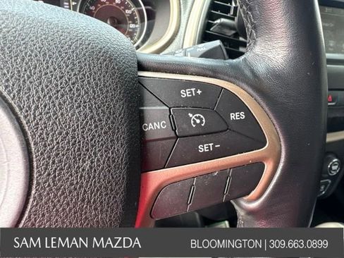 Used 2015 Jeep Cherokee Sport w/ Cold Weather Group FWD image 17