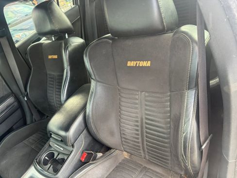 Used 2017 Dodge Charger R/T RWD image 14