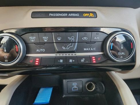 Used 2022 Ford Escape SEL FWD image 15