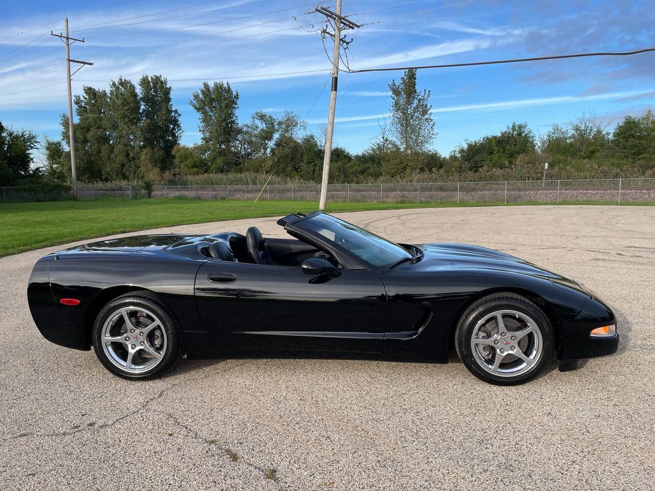 Used 2003 Chevrolet Corvette Convertible w/ Preferred Equipment Group1 RWD image 54