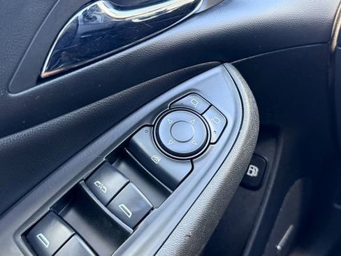 Used 2016 Chevrolet Volt Premier w/ Driver Confidence Package FWD image 29
